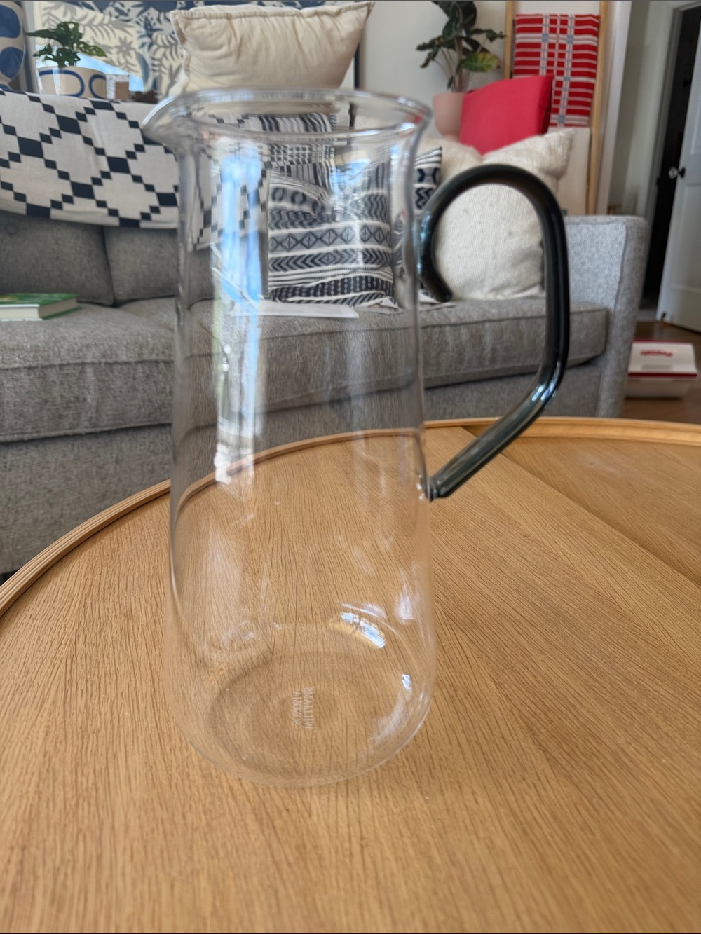 Williams Sonoma Clear Glass Pitcher with Handle
